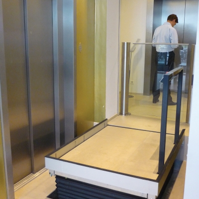 LP50 Platform Lift