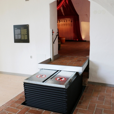 LP50H Platform Lift
