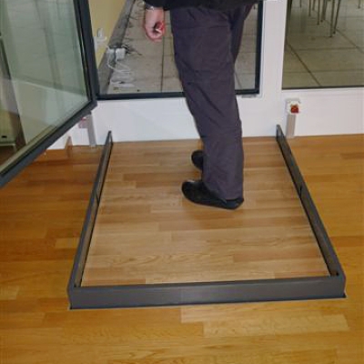 SLP Model D Platform Lift