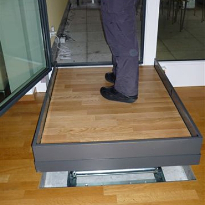 SLP Model D Platform Lift