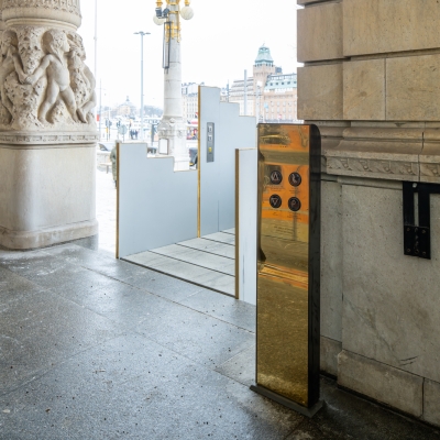 SLP Model E Platform Lift