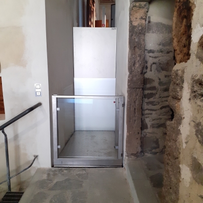 SLP Model G Platform Lift