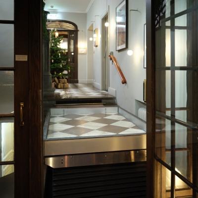 SLP Model H Platform Lift