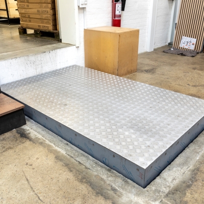 SLP Model L Platform Lift